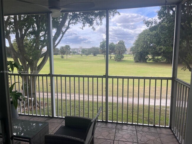 Foto del edificio - 2601 S Course Dr
