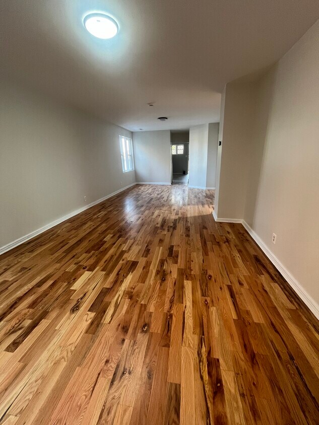 Foto principal - 2643 W Armitage Ave