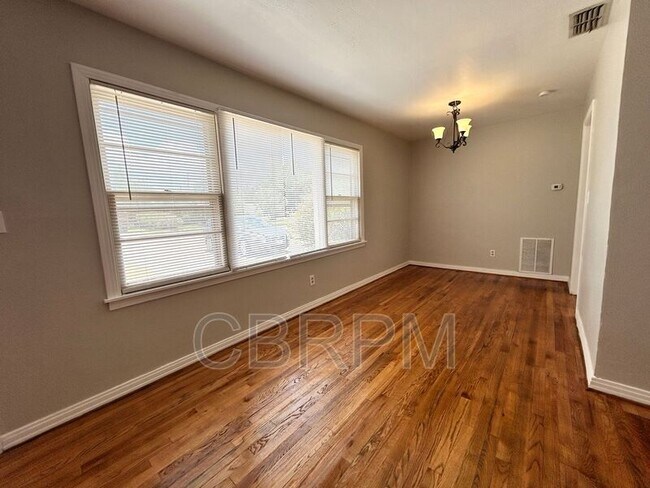 Foto del edificio - 3818 32nd St