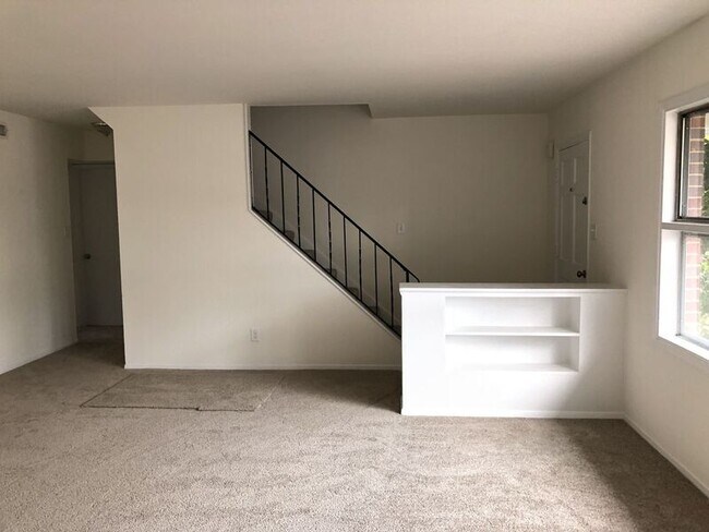 Foto del edificio - 9216 Fisk Rd