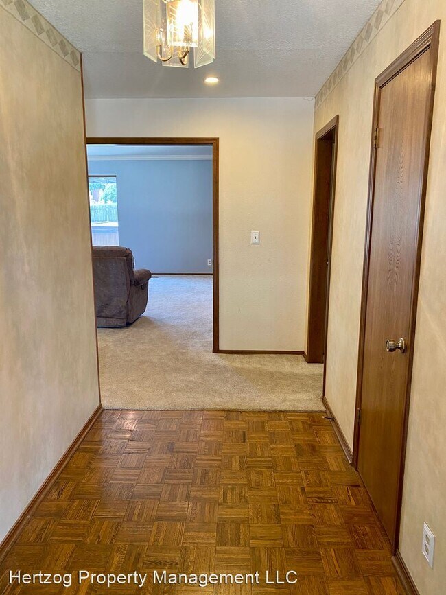 Building Photo - 3 br, 2.5 bath House - 2504 Briar Ridge Road