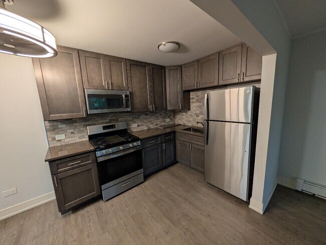 Foto del edificio - 7840 W 103rd St