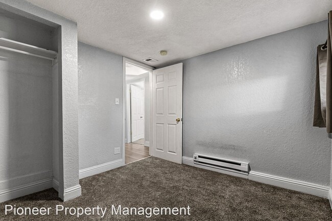 Building Photo - 2 br, 1 bath House - 2785 Chase St