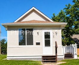 Building Photo - 5922 N 28th Ave