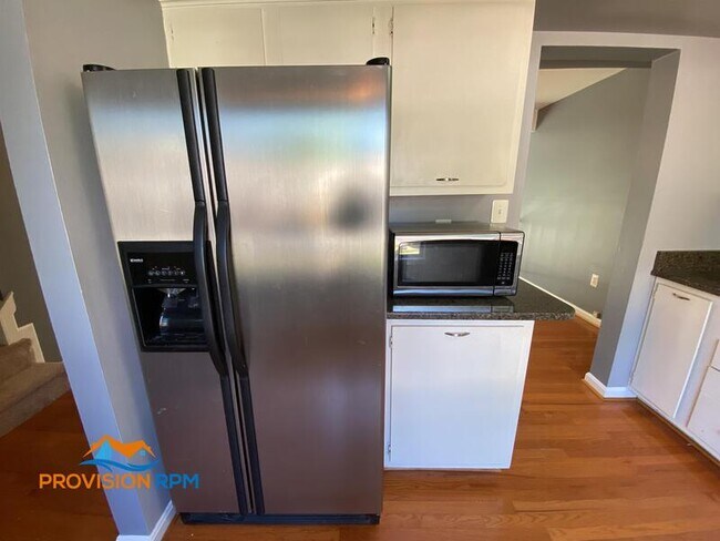Foto del edificio - 1208 Driftwood Ct