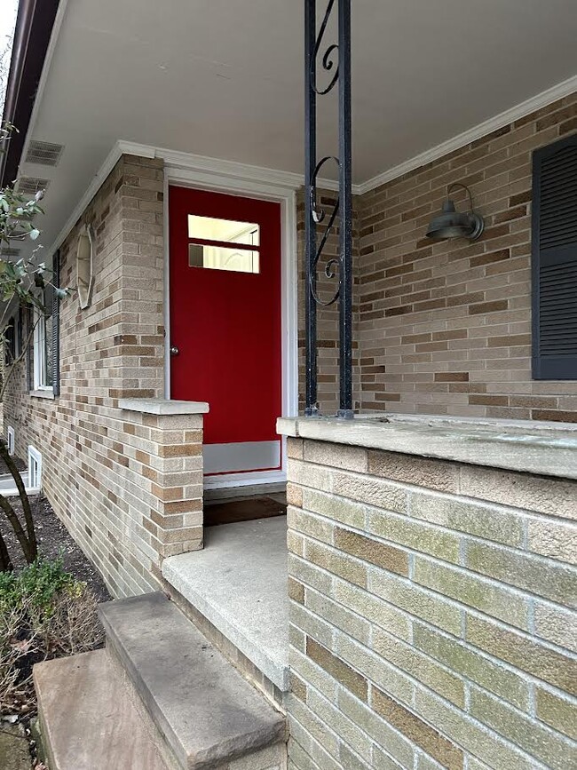 Front Entrance Door & Front Porch - 5192 Center Rd