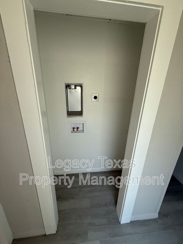 Foto del edificio - 318 College St