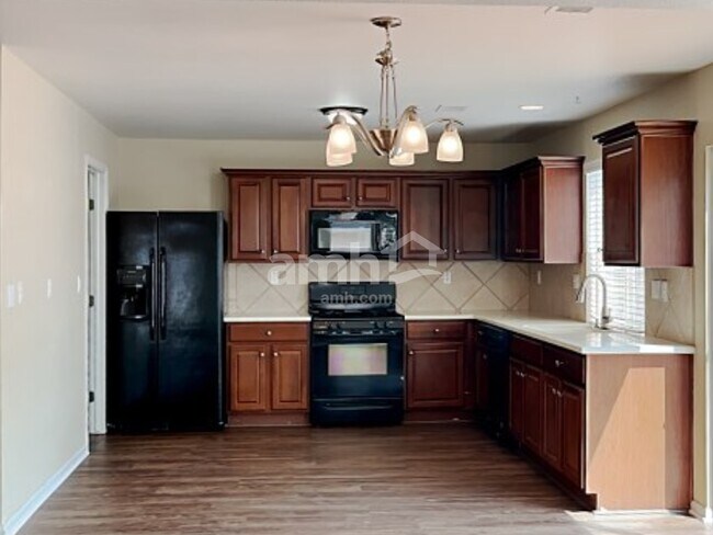 Foto del edificio - 15662 E 98th Pl