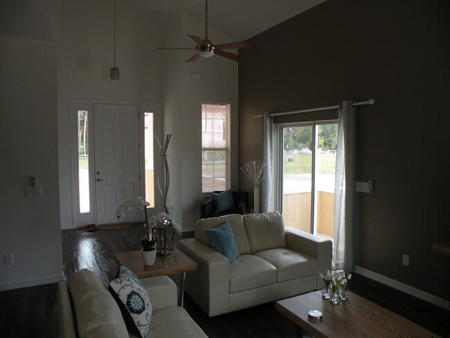 Building Photo - 10220 W Waterlander Lp