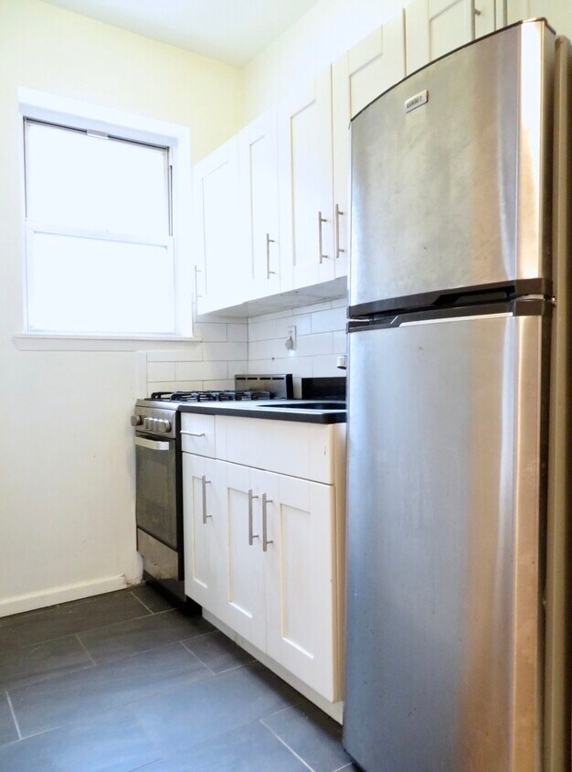 Primary Photo - 1670 3rd Ave