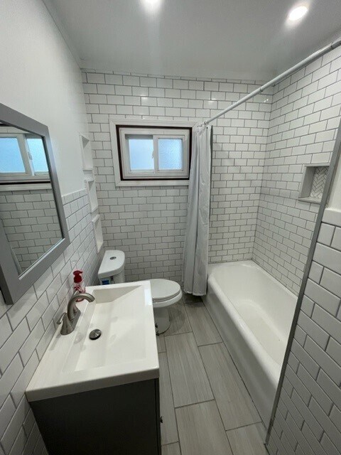 Bathroom - 308 Choate Ave