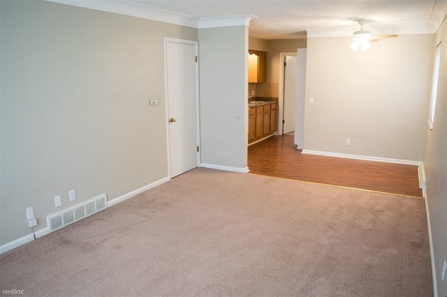 Building Photo - 1 br, 1 bath Apartment - 4910 Lewis Ave