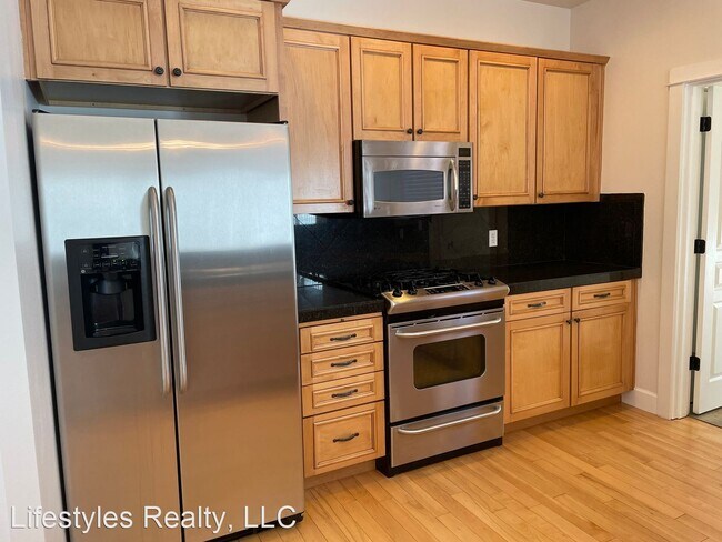 Building Photo - 3 br, 2.5 bath House - 918 SW Vantage Poin...
