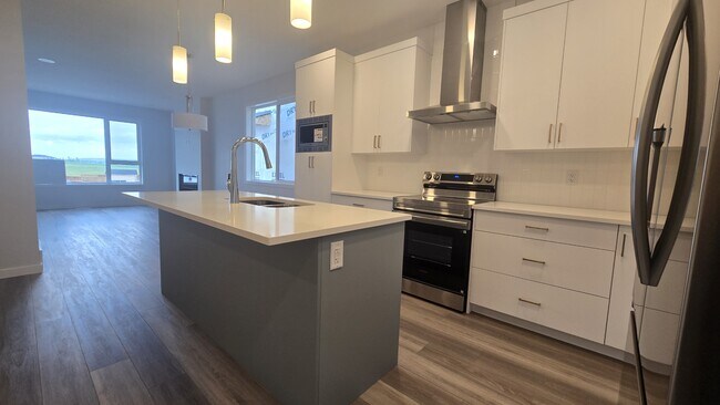 Building Photo - 442 Carringvue Grove NW
