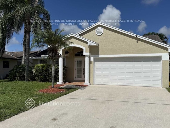 Building Photo - 6067 Ungerer St