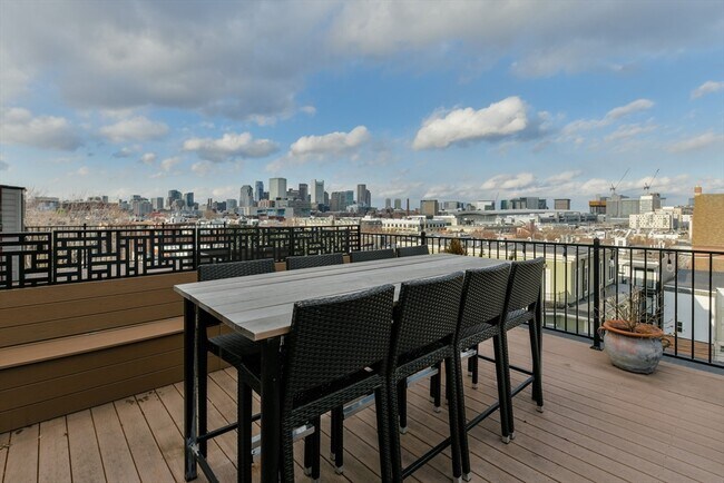 Foto del edificio - 350 W Broadway