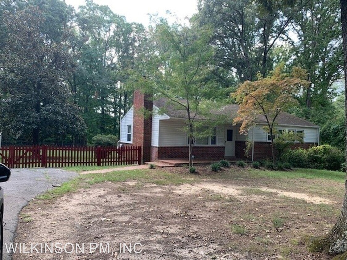 3 br, 1 bath House 6644 Ridgeway Dr House Rental in Springfield, VA