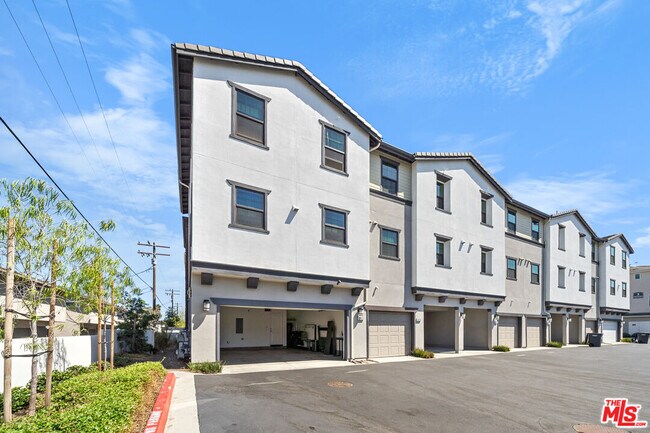 Foto del edificio - 6903 Alderwood Ave
