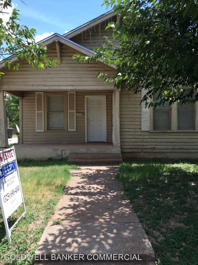 Primary Photo - 1837 N 10th St