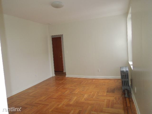 Foto del edificio - 1 br, 1 bath  - 4802 Snyder Ave Apt D4