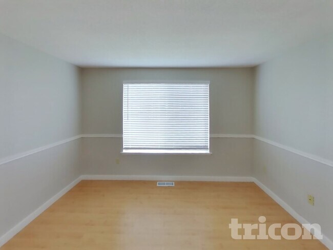 Foto del edificio - 619 187th St E