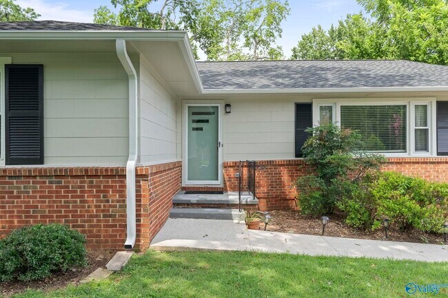 Foto del edificio - 1508 Owens Dr SE