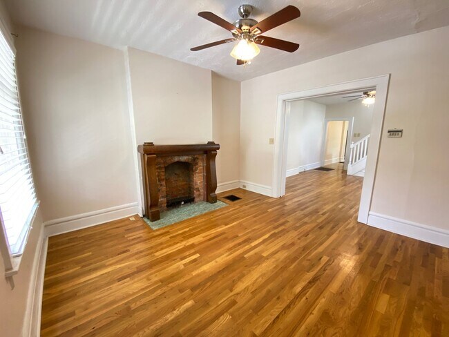 Foto del edificio - 88-90-90 E 4th Ave