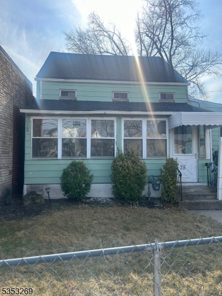 Foto principal - 75 Laurel Ave