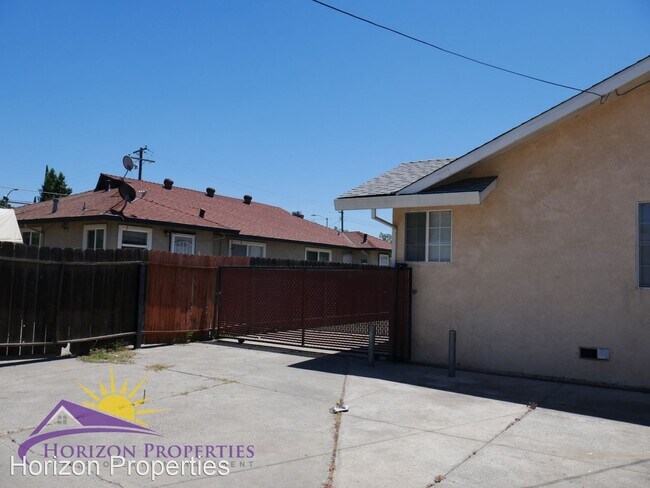 Building Photo - 2 br, 1 bath House - 381 Las Palmas Ave