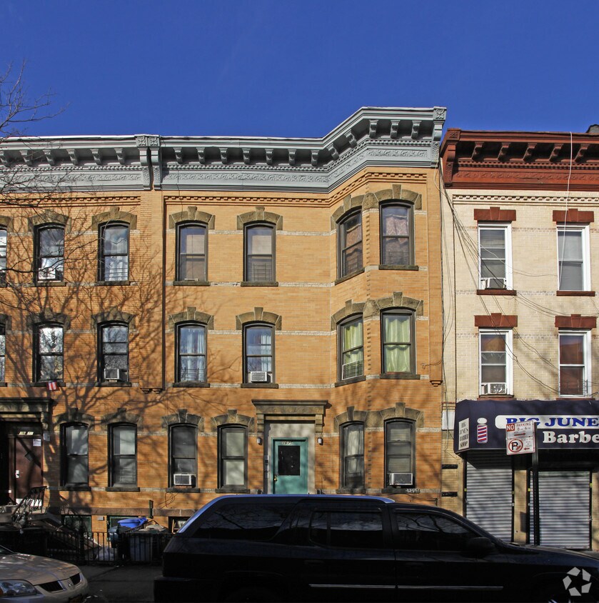 Building Photo - 1675 Cornelia St