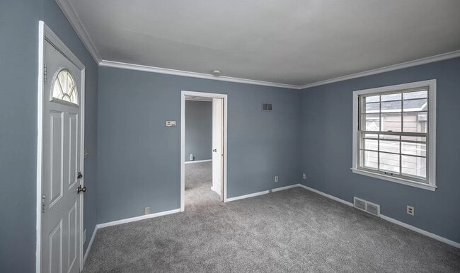 Main BR & Office - 6841 Washburn Ave S