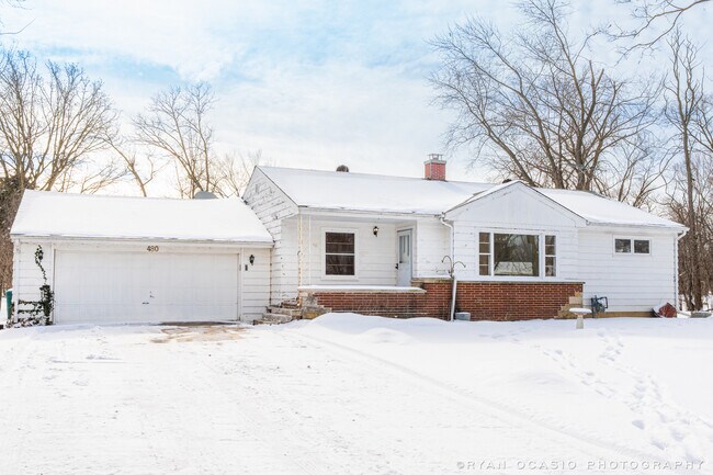 Building Photo - 480 Forest Preserve Dr