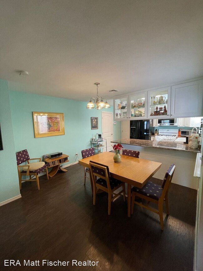 Building Photo - 3 br, 2 bath House - 1350 S SUNSET DR