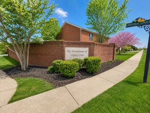 Building Photo - 77-83 Gray Hawk Dr