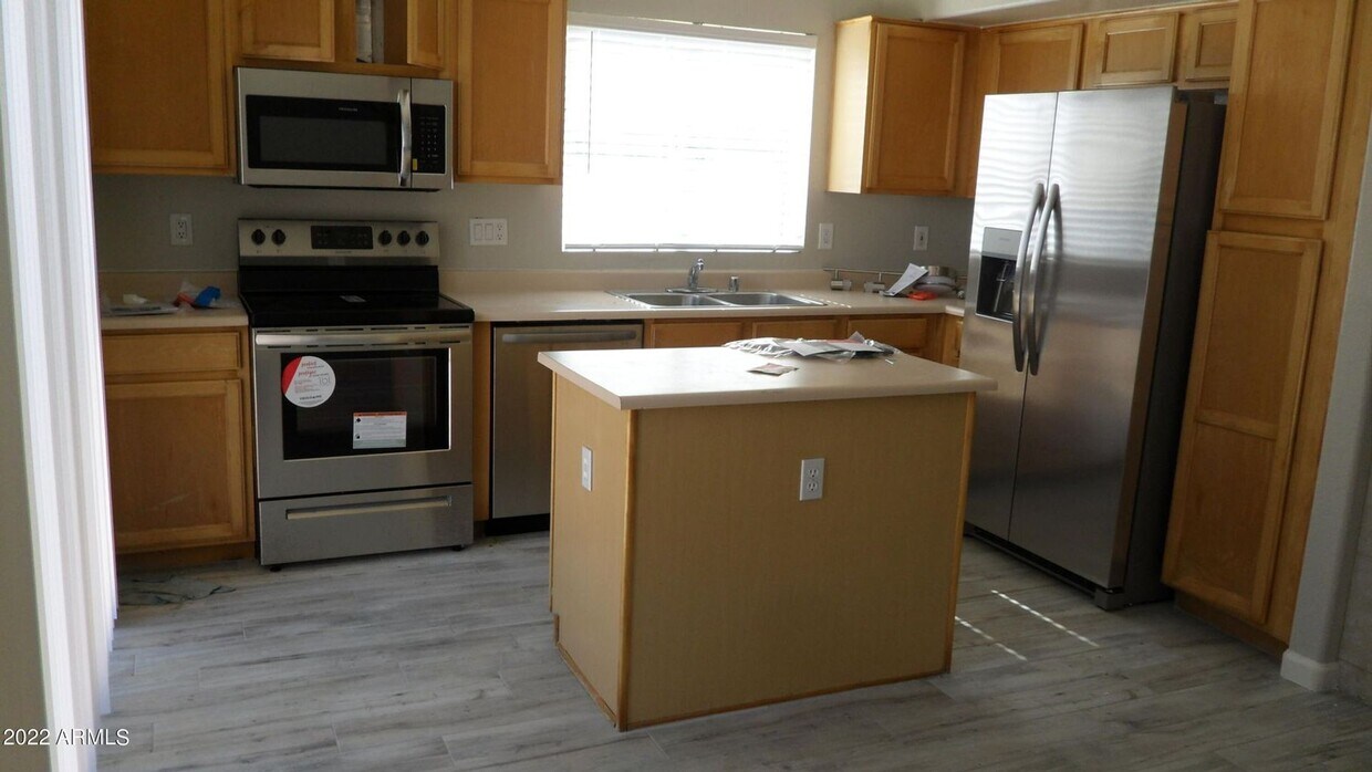 Foto del edificio - Brookside Village 3 Bed 2 Bath!