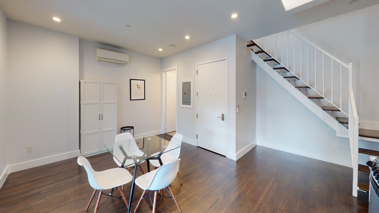 Photo - Private bedroom in 4 bed/2 bath Home