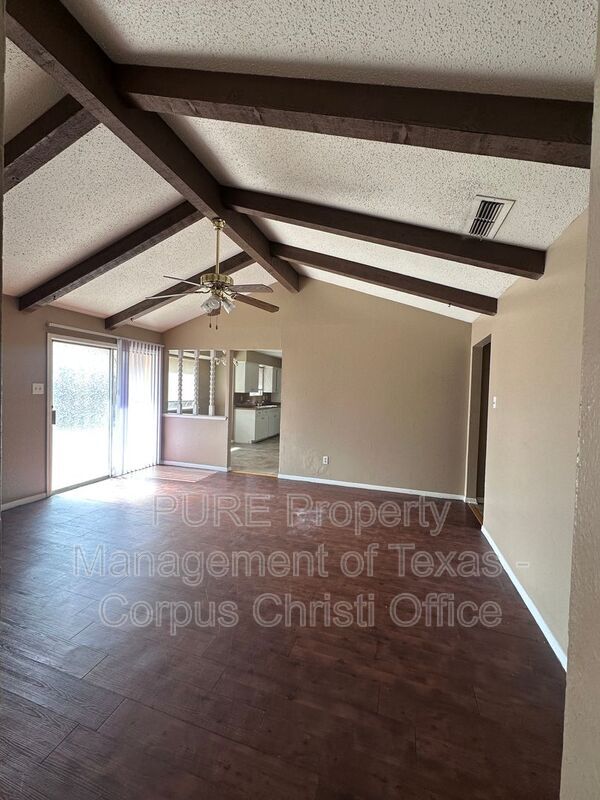 Building Photo - 421 Antares Dr