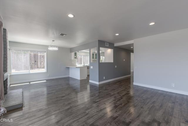 Foto del edificio - 738 Galaxy Heights Dr