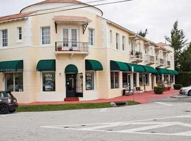 Foto del edificio - 700 W 51st St