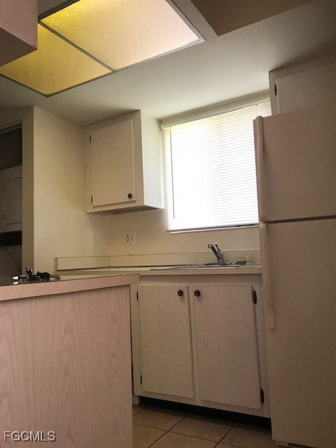 Building Photo - 5837 Queen Elizabeth Way