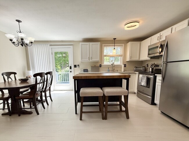 Foto del edificio - 49 Buttonwood Rd