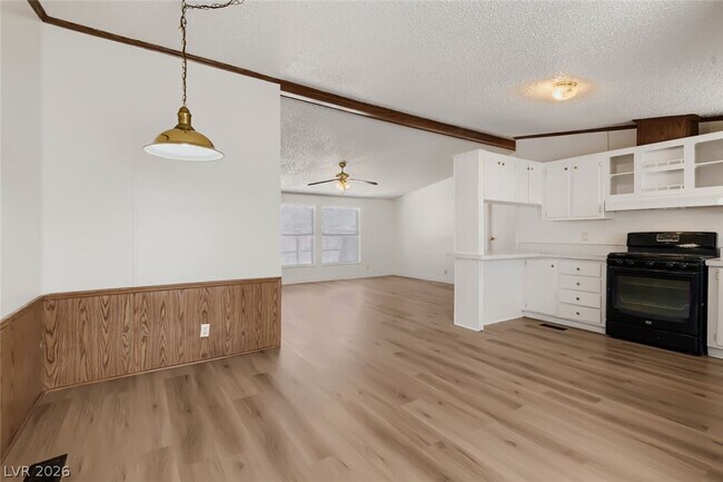 Foto del edificio - 6105 Berthelot Ln