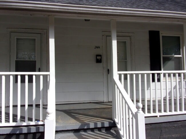 Foto del edificio - 2 Bedroom 1 Bath Home with Additional Room in Downtown Rock Hill