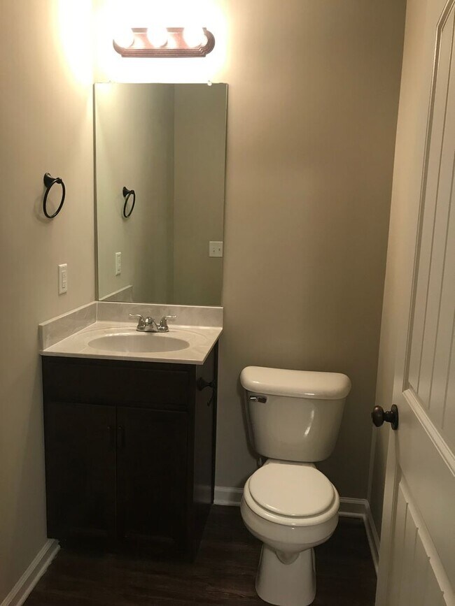 Foto del edificio - E Knollwood Cir - 1560