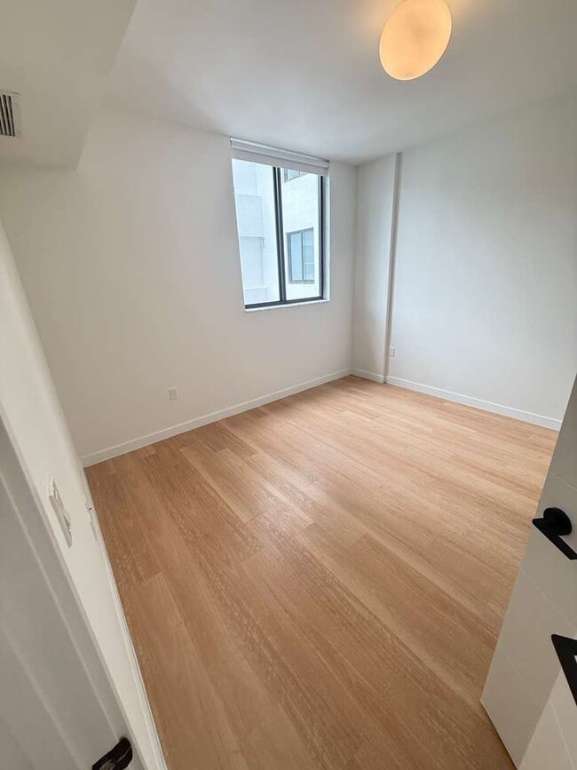 Foto del edificio - 1325 NE 117th St