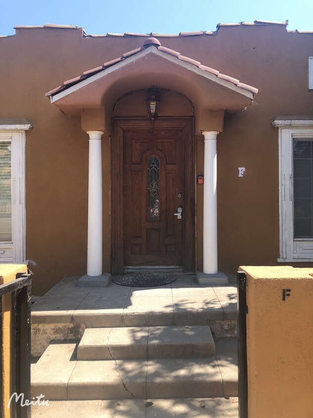 Primary Photo - 909 N Garfield Ave
