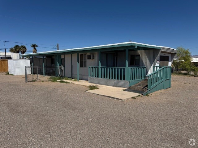 Building Photo - 1845 Coral Isle Dr