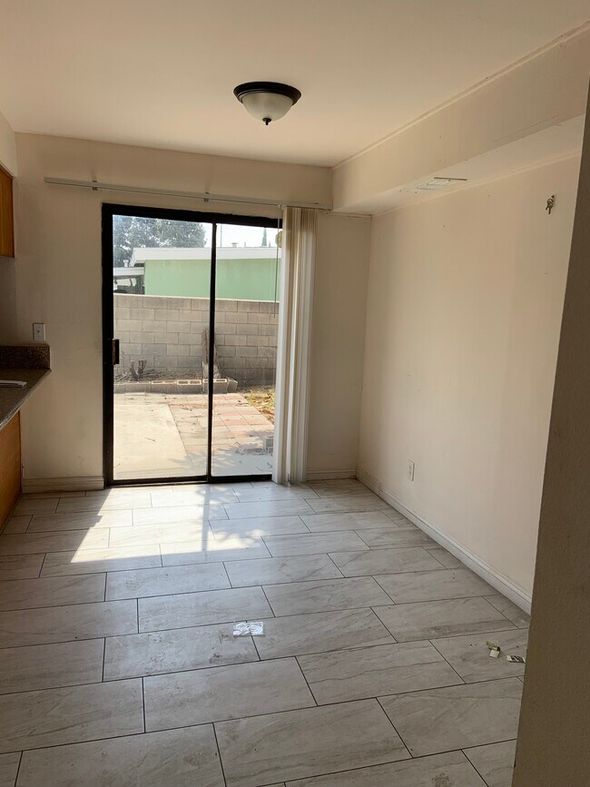 Foto del edificio - 2414 Delta Ave