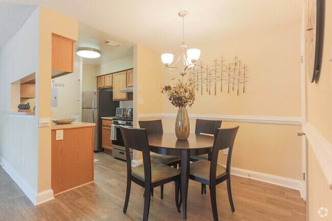 1HAB,1BA,-900SF - Cedars