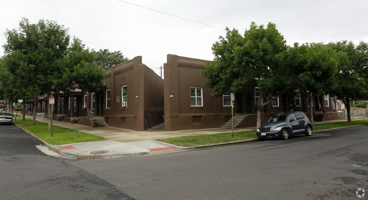 Building Photo - Americana Apartments